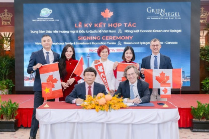 Lễ ký kết hợp tác giữa CanadaGo và hãng luật Green and Spiegel của Canada (Ảnh:CanadaGo)